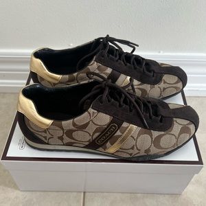 Coach runners 7.5